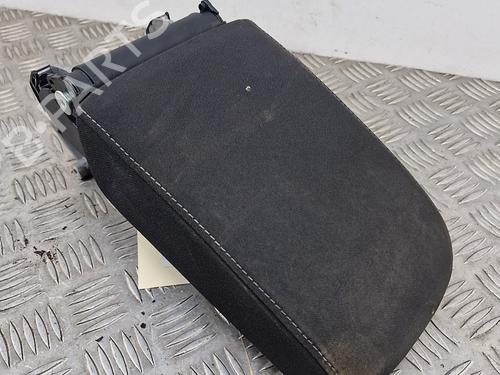 Used Armrest / Center console Armrest / Center console VW GOLF VII (5G1, BQ1, BE1, BE2) 1.6 TDI (115 hp) 28736932 28736932