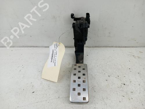 Pedal RENAULT CAPTUR I (J5_, H5_) 0.9 TCe 90 (90 hp) 28733867