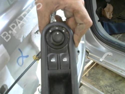 Used Switch RENAULT CLIO III (BR0/1, CR0/1) 1.5 dCi (BR17, CR17) (86 hp) 28755255