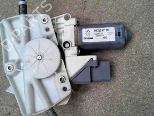 Used Right rear window motor PEUGEOT 5008 (0U_, 0E_) 1.6 HDi (112 hp) 28765356