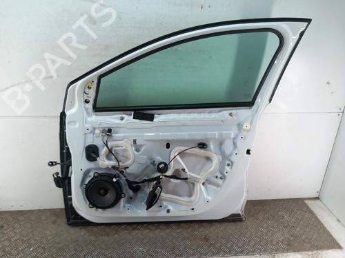 Used Right front door Right front door 38475524 38475524