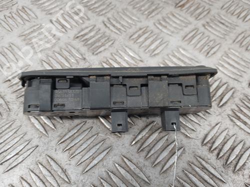 Used Left front window switch Left front window switch CITROËN C4 Picasso I MPV (UD_) 1.6 HDi (109 hp) 32424305 32424305