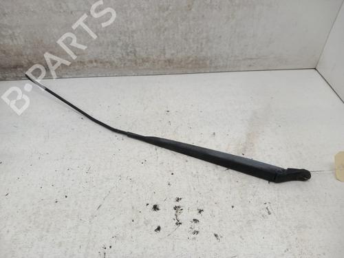 Used Front windshield wiper arm RENAULT CLIO III (BR0/1, CR0/1) 1.5 dCi (BR17, CR17) (86 hp) 28743851