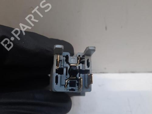 Bouton de warning CITROËN BERLINGO / BERLINGO FIRST Box Body/MPV (M_) 1.9 D 70 (MBWJZ, MCWJZ) (69 hp) 28786243