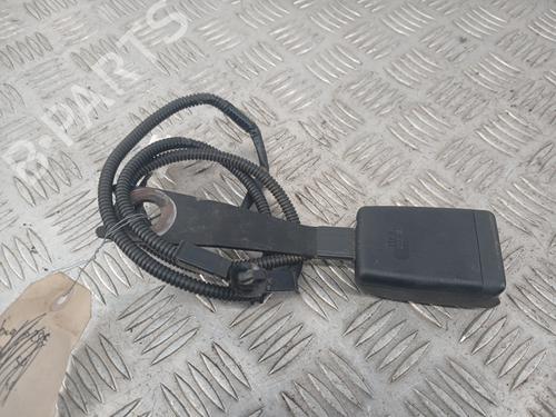 Engache cinturón Engache cinturón TOYOTA YARIS (_P13_) 1.4 D (NLP130_, NLP130) (90 hp) 31758399 31758399