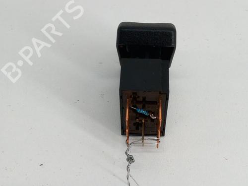 Bouton de warning OPEL CORSA B (S93) 1.2 i 16V (F08, F68, M68) (65 hp) 28788886
