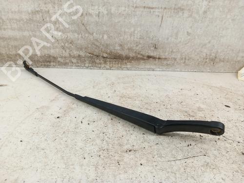 Used Front windshield wiper arm VW TOURAN (1T1, 1T2) 2.0 TDI (136 hp) 28743172