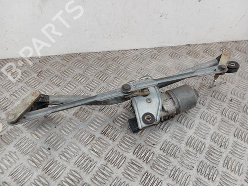 Used Front wiper motor Front wiper motor ALFA ROMEO 147 (937_) 1.9 JTD (937.AXD1A, 937.BXD1A, 937.AXV1A, 937.BXB1A,... (115 hp) 33681842 33681842