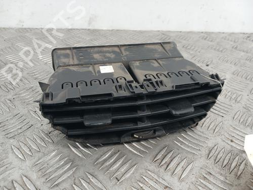 Used Air vent PEUGEOT 208 I (CA_, CC_) 1.2 VTI 82 (82 hp) 30299073