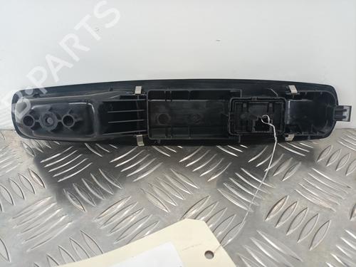 Used Right front window switch Right front window switch RENAULT MEGANE III Hatchback (BZ0/1_, B3_) 1.5 dCi (BZ09, BZ0D, BZ1W, BZ29, BZ14) (110 hp) 28735709 28735709