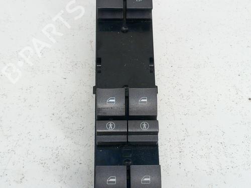 Used Left front window switch VW PHAETON (3D1, 3D2, 3D3, 3D4, 3D6, 3D7, 3D8, 3D9) 4.2 V8 4motion (335 hp) 28788396