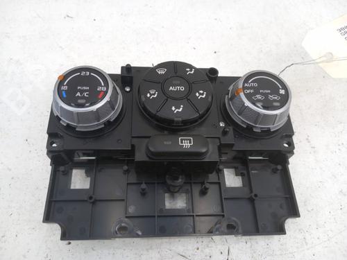 AC-Styringsenhed/Manøvreenhed SUZUKI GRAND VITARA II (JT, TE, TD) 1.9 DDiS All-wheel Drive (JT419, TD44, JB419WD, JB419XD,... (129 hp) 28734503