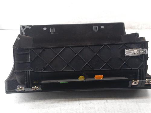 Used Glove box Glove box VW PHAETON (3D1, 3D2, 3D3, 3D4, 3D6, 3D7, 3D8, 3D9) 4.2 V8 4motion (335 hp) 28761761 28761761