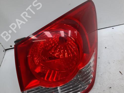 Used Right taillight CHEVROLET CRUZE (J300) 2.0 CDI (163 hp) 28776433