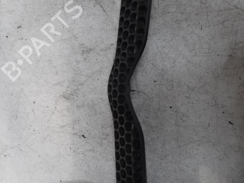 Gitter für TOYOTA YARIS (_P1_) 1.0 (SCP10_, SCP10R) (68 hp) 28758512