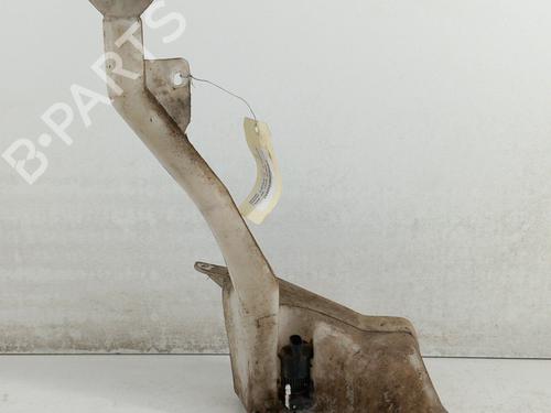 Used Windscreen washer tank RENAULT ESPACE III (JE0_) 2.0 16V (JE0N, JE0L, JE02) (140 hp) 28788364