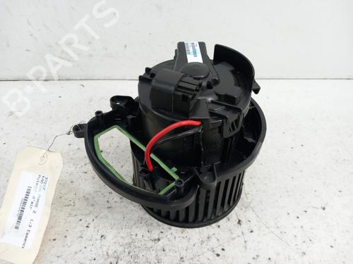 Used Heater blower motor RENAULT KADJAR (HA_, HL_) 1.3 TCe 140 (HLNB, HLN1) (140 hp) 28780681
