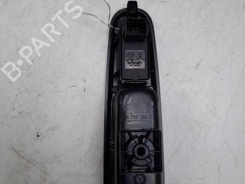 Used Right rear window switch Right rear window switch PEUGEOT 3008 I MPV (0U_) 1.6 HDi (114 hp) 28749303 28749303