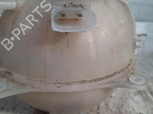Used Expansion tank VW POLO IV (9N_, 9A_) 1.2 12V (64 hp) 28760868