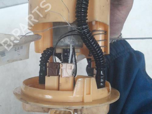 Used Fuel pump DACIA DUSTER (HS_) 1.5 dCi (109 hp) 28750527