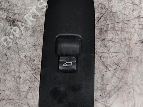 Used Right front window switch VOLVO V50 (545) 1.6 D (110 hp) 28774658