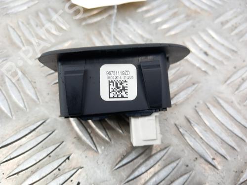 Used Right rear window switch Right rear window switch PEUGEOT 2008 I (CU_) 1.2 VTi (82 hp) 28742991 28742991