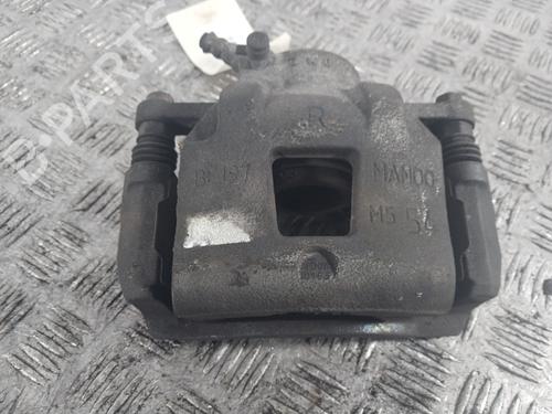 Used Right front brake caliper Right front brake caliper CITROËN C4 CACTUS 1.2 VTi 82 (82 hp) 34003221 34003221
