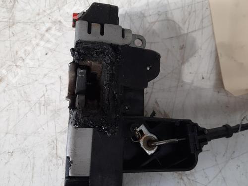 Używane Zamek drzwi tylnych prawych OPEL CORSA C (X01) 1.7 DI (F08, F68) (65 hp) 28749960