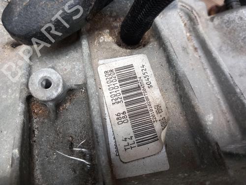 gearkasse-renault-megane-iv-hatchback-b9amn_-2015-31146972 main image