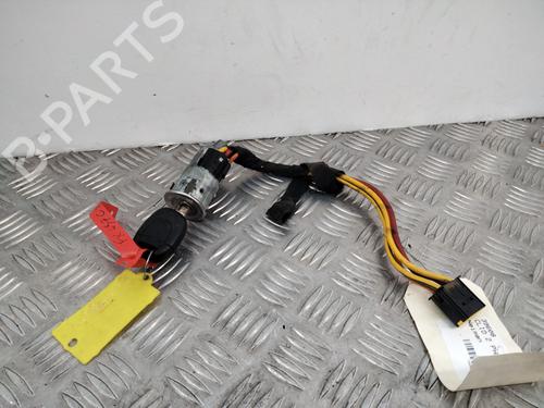 Used Ignition barrel RENAULT CLIO II (BB_, CB_) 1.6 16V (BB01, BB0H, BB0T, BB14, BB1D, BB1R, BB2KL, BB3G... (107 hp) 28744333