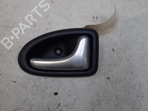 Poignée intérieure avant droite RENAULT CLIO II (BB_, CB_) 1.5 dCi (B/CB07) (65 hp) 28789212