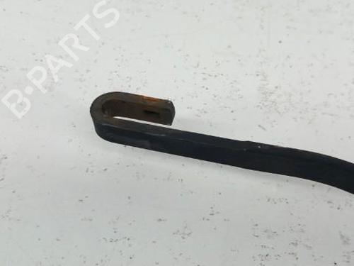 Used Front windshield wiper arm HYUNDAI i20 I (PB, PBT) 1.4 CRDi (75 hp) 28784250