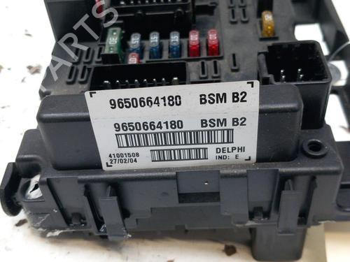 Used Fuse box Fuse box PEUGEOT 206 Hatchback (2A/C) 1.1 i (60 hp) 28755598 28755598