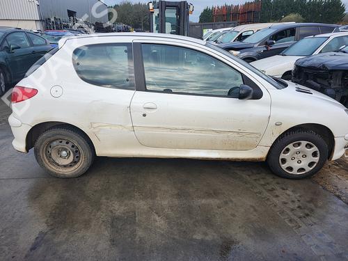 Brugte PEUGEOT 206 Hatchback (2A/C) 1.1 i (60 hp) 4472457