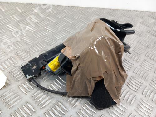 front-right-seatbelt-peugeot-3008-i-mpv-0u_-2009-2010-2011-2012-2013-2014-2015-2016-2017-29898348 main image