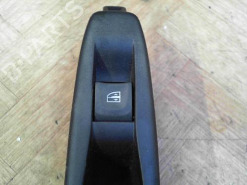 Used Left rear window switch RENAULT CAPTUR I (J5_, H5_) 1.5 dCi 90 (J5N4, J5M5, J5MW, J5M6, J5AL, J5AJ) (90 hp) 28765663