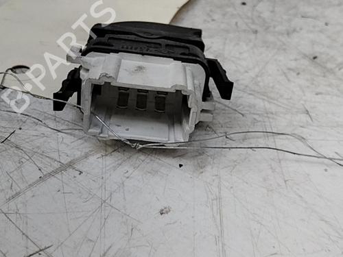 Used Right rear window switch Right rear window switch RENAULT LAGUNA II (BG0/1_) 1.9 dCi (107 hp) 28774529 28774529