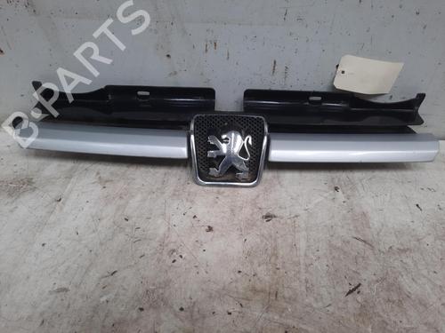 Used Grille PEUGEOT 605 (6B) 2.0 16V (132 hp) 28787436