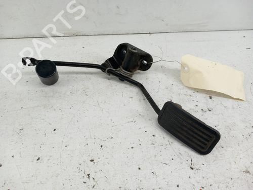 Pedal PEUGEOT 107 (PM_, PN_) 1.0 (68 hp) 28780469