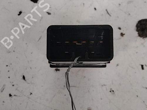 Used Warning switch KIA RIO II (JB) 1.4 16V (97 hp) 28764944