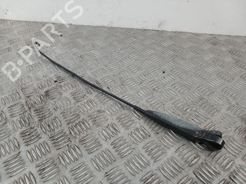 Used Front windshield wiper arm RENAULT CLIO II (BB_, CB_) 1.2 (BB0A, BB0F, BB10, BB1K, BB28, BB2D, BB2H, CB0A,... (58 hp) 30308114
