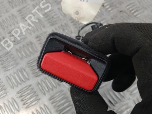 seat-buckle-renault-megane-e-tech-suv-2021-31113448 main image