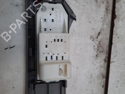 Used Left front window switch TOYOTA YARIS (_P9_) 1.3 VVT-i (SCP90_, SCP90R) (87 hp) 28771760