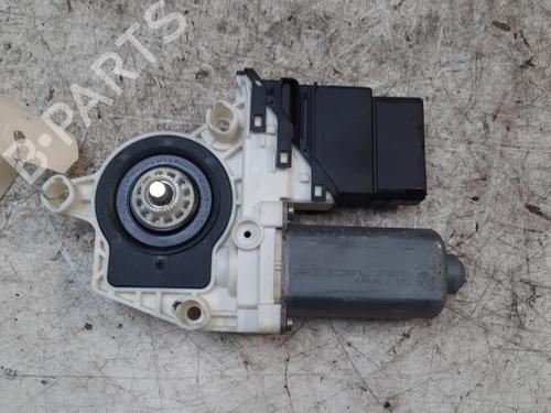 Vindusheismotor høyre bak VW GOLF IV (1J1) 1.9 TDI (90 hp) 28787177