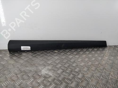 Used Door moulding trim RENAULT MEGANE III Grandtour (KZ0/1) 1.5 dCi (KZ09, KZ0D, KZ1G, KZ29, KZ14, KZ1W, KZ10, KZ1F,... (110 hp) 28738727