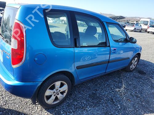 Brugte SKODA ROOMSTER (5J7) 1.9 TDI 4826971