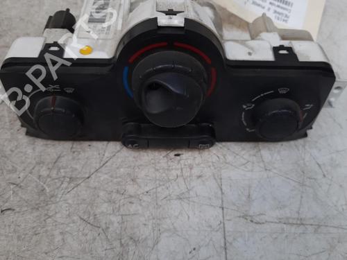 Used Climate control Climate control RENAULT MEGANE II (BM0/1_, CM0/1_) 1.5 dCi (BM02, BM13, BM2A, CM02, CM13) (101 hp) 28752216 28752216