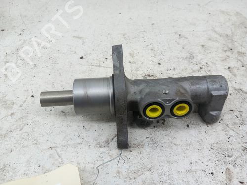 Used Brake master cylinder Brake master cylinder PEUGEOT 508 I (8D_) 2.0 BlueHDi 180 (180 hp) 28733844 28733844