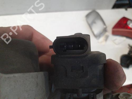 Used Right headlight RENAULT TWINGO I (C06_) 1.2 (C066, C068) (58 hp) 28765097