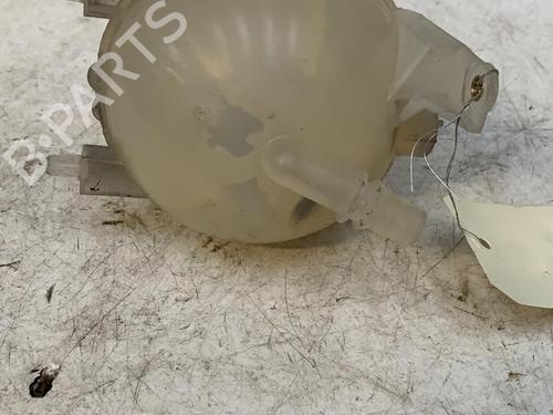 Used Expansion tank PEUGEOT 5008 (0U_, 0E_) 1.6 HDi (110 hp) 28762748